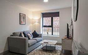 Contemporary 1 Bed Apartment In Liverpool Centre