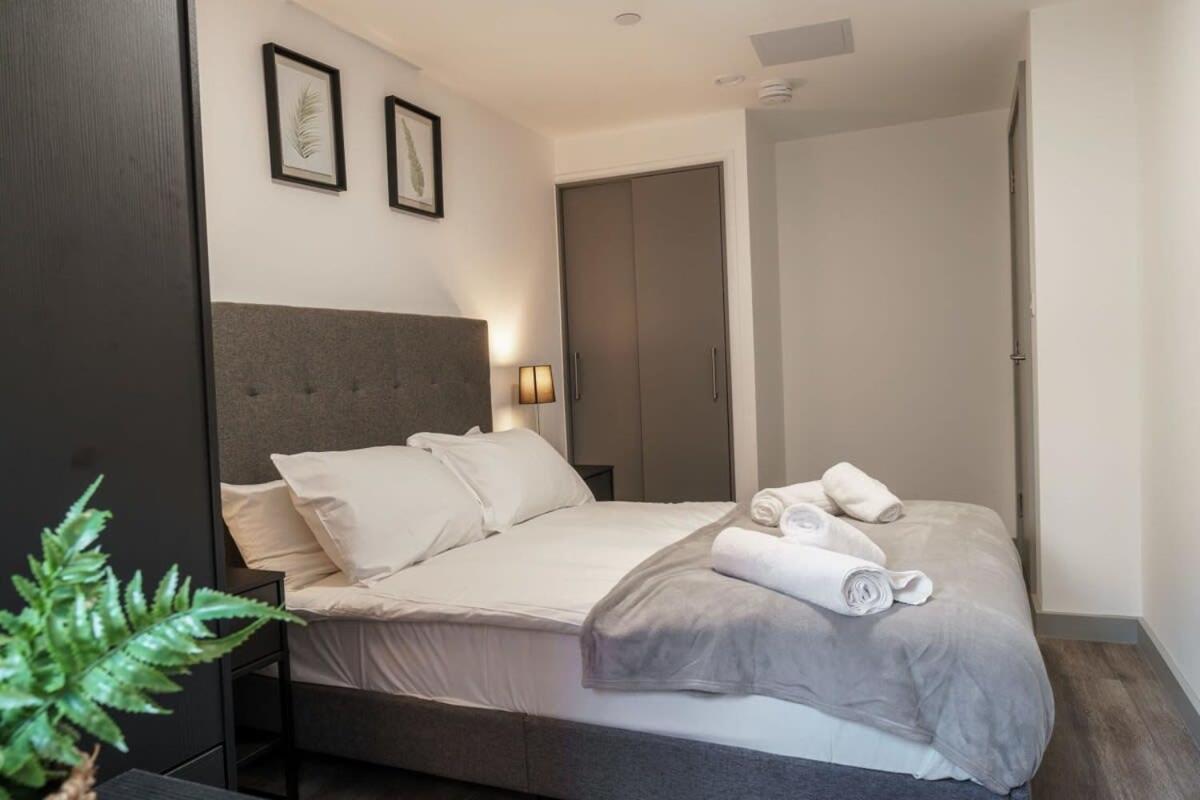 Contemporary 1 Bed Apartment In Liverpool Centre Exterior photo